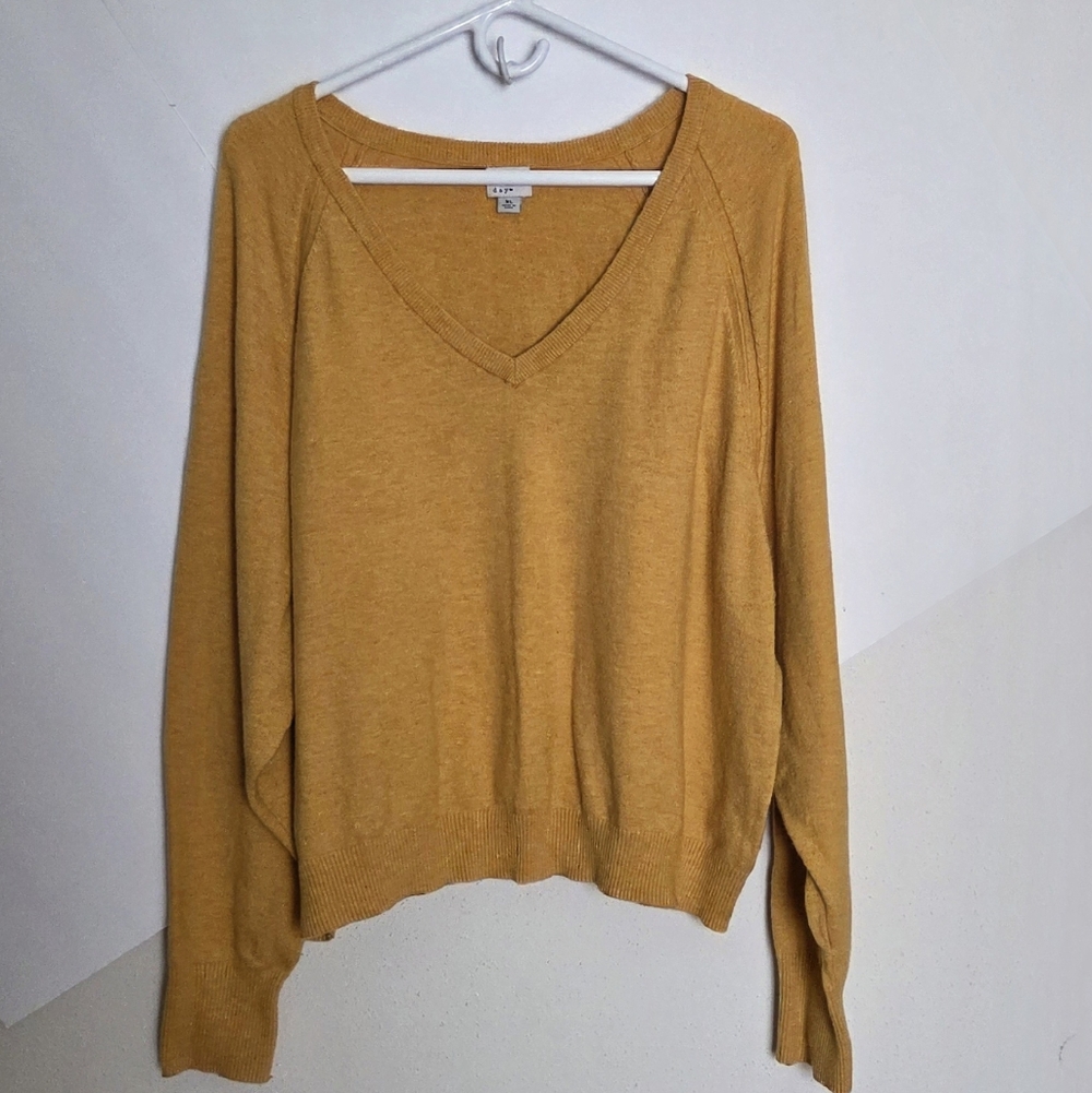 Mustard Yellow Slightly Cropped V-Neck Sweater (Sz. XL)